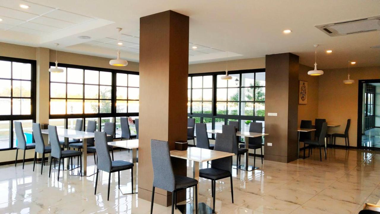 โคโค่ โฮเทล Koco Hotel ナコーン・ラーチャシーマー エクステリア 写真