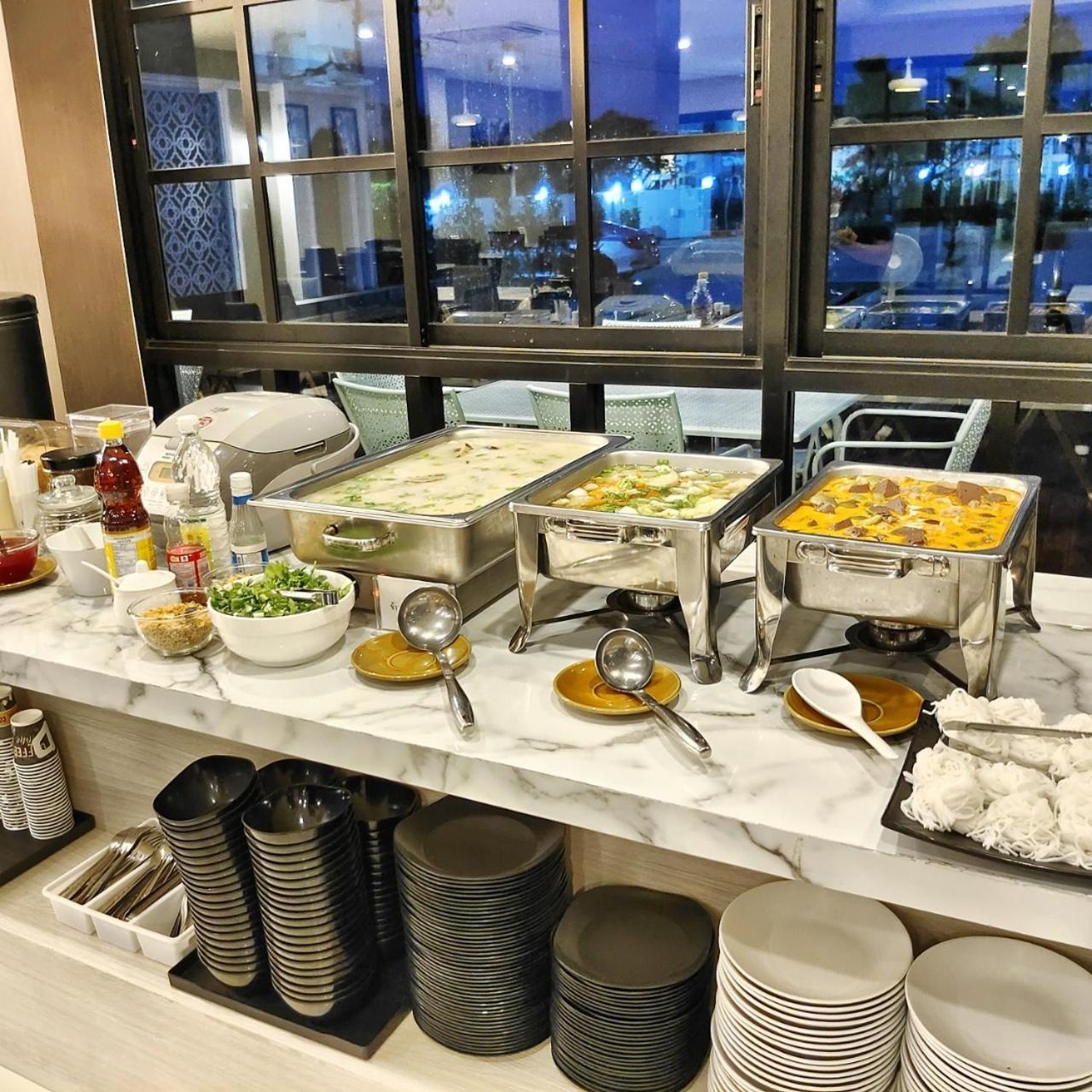 โคโค่ โฮเทล Koco Hotel ナコーン・ラーチャシーマー エクステリア 写真
